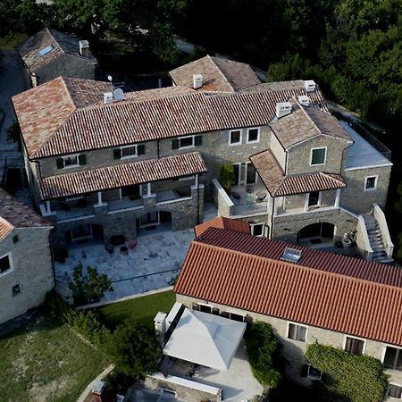 L'Abbraccio Della Quercia Appartement Momjan Buitenkant foto