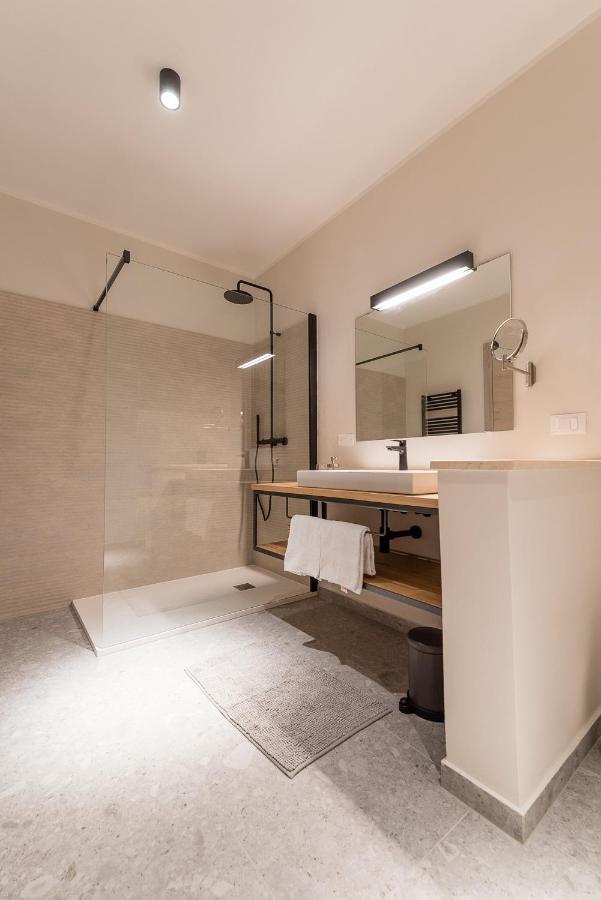 L'Abbraccio Della Quercia Appartement Momjan Buitenkant foto