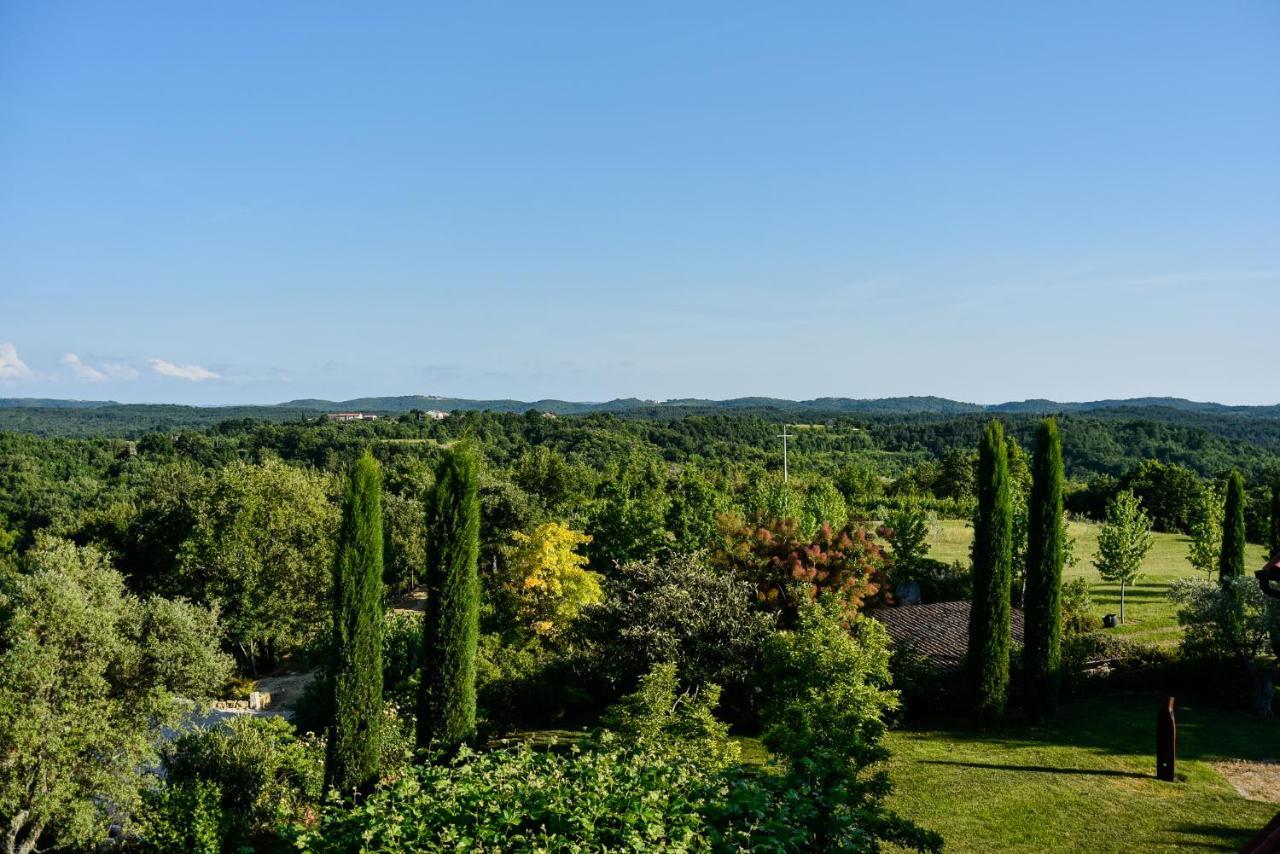 L'Abbraccio Della Quercia Appartement Momjan Buitenkant foto