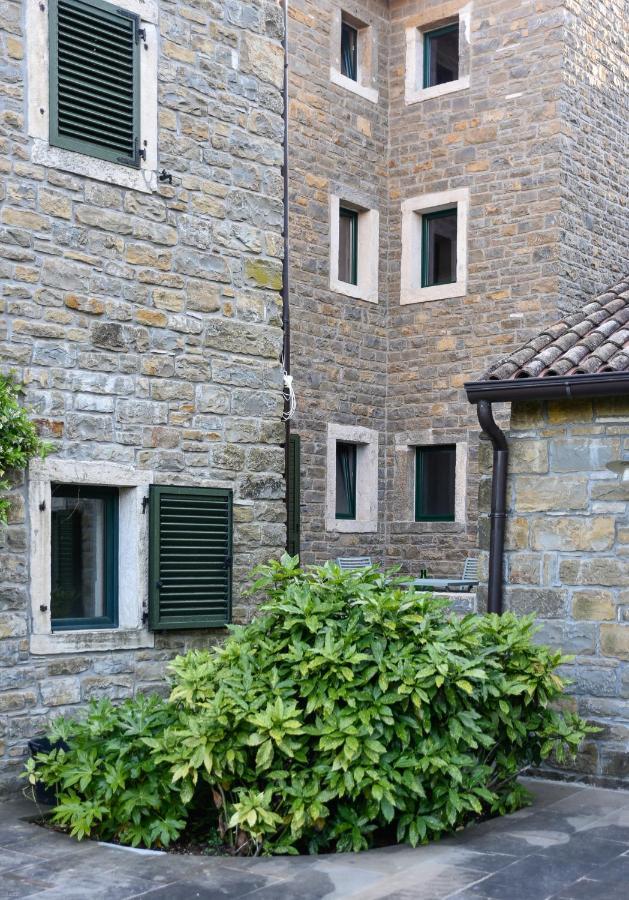 L'Abbraccio Della Quercia Appartement Momjan Buitenkant foto