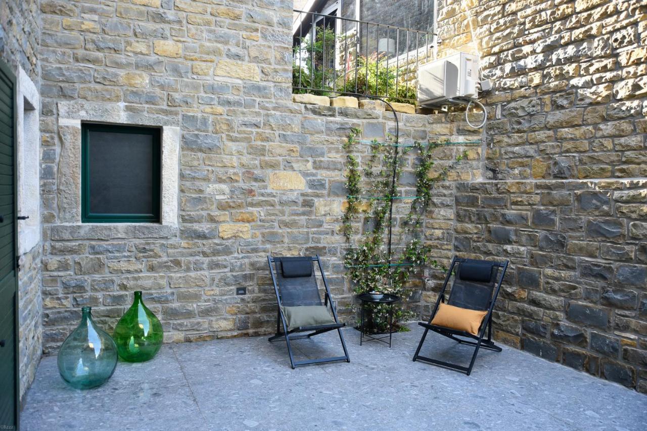 L'Abbraccio Della Quercia Appartement Momjan Buitenkant foto