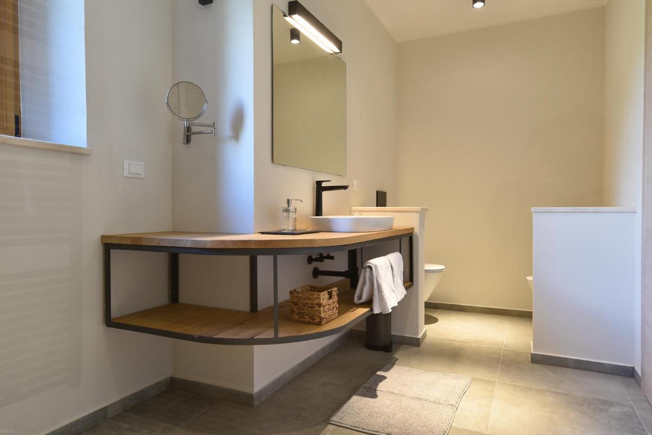 L'Abbraccio Della Quercia Appartement Momjan Buitenkant foto